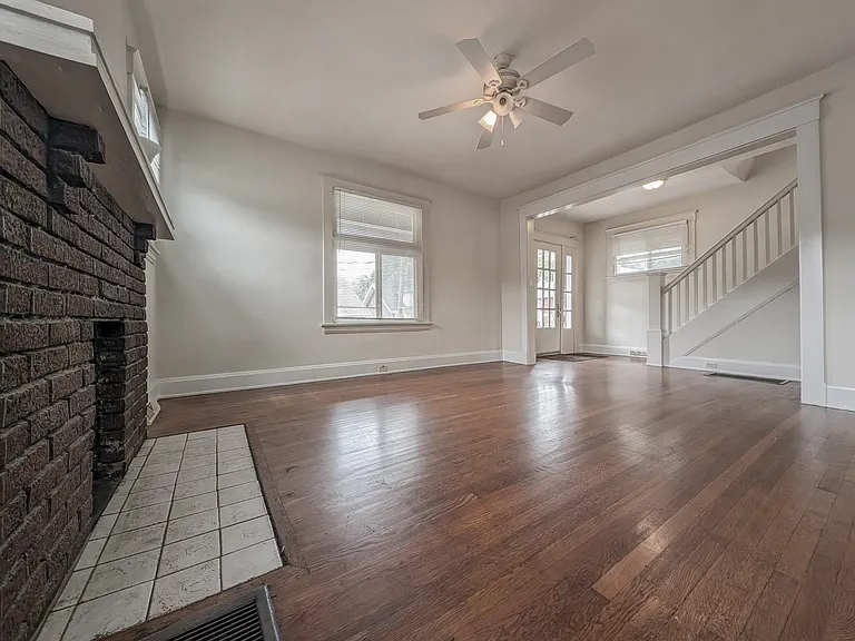 3 Levassor Pl — Photo 10
