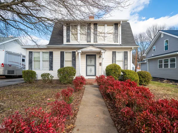 1242 E Center St, Kingsport, TN 37660