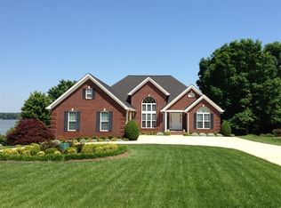 2530 Penngate Dr, Sherrills Ford, NC 28673