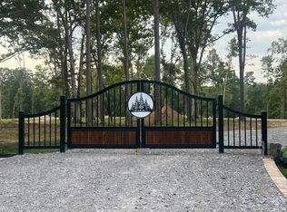 106 Pine Grove Ln, Dover, TN 37058