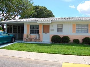 10214 Larchmont Pl, Pinellas Park, FL 33782