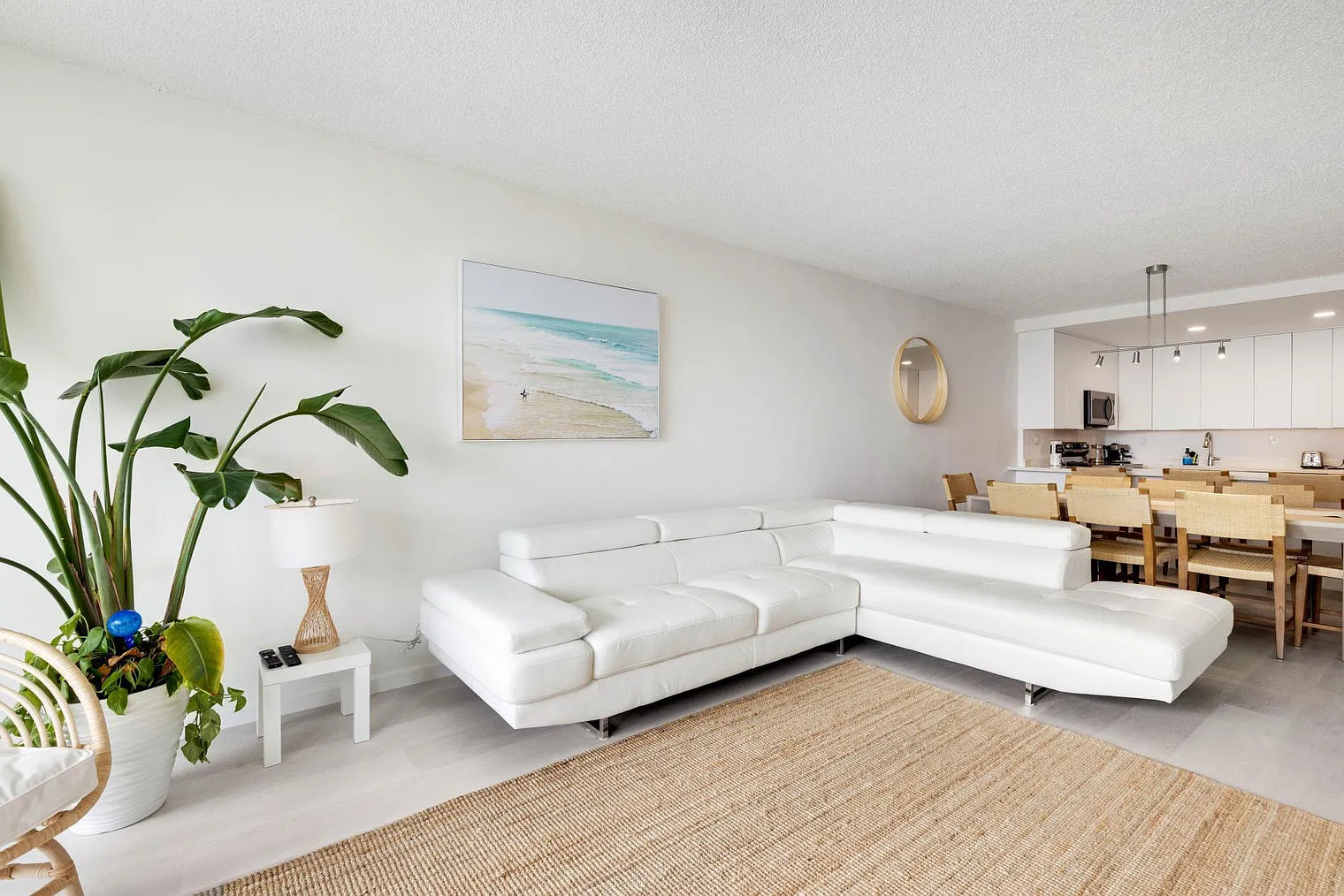 3 bed, 2.0 bath, 1506 sqft, $9,569 — Photo 2