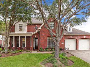 11931 Canyon Mills Dr, Houston, TX 77095