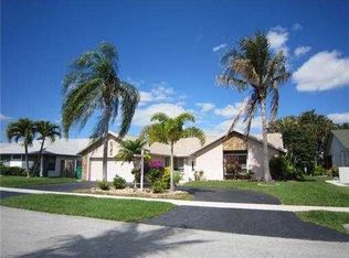 8611 NW 53rd St, Lauderhill, FL 33351