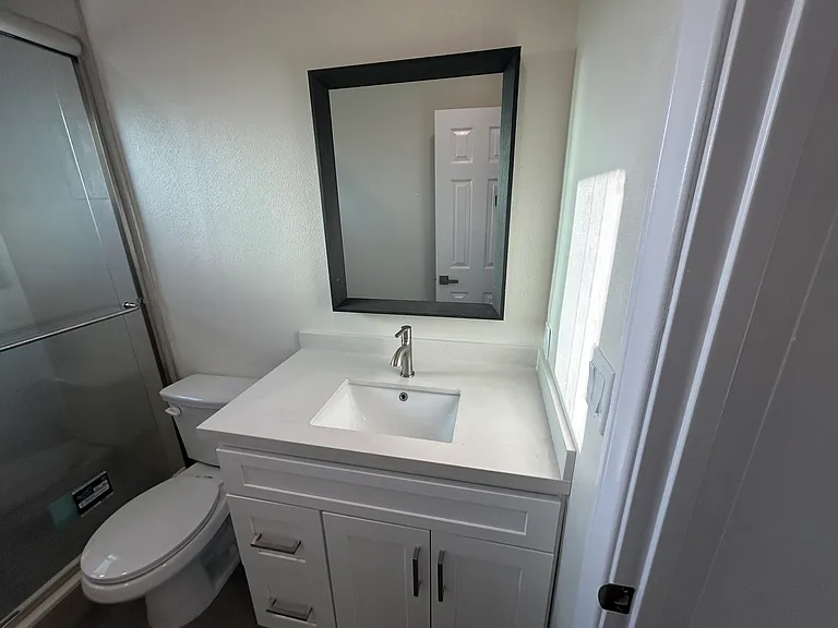 4415 W 170th St #5 — Photo 8