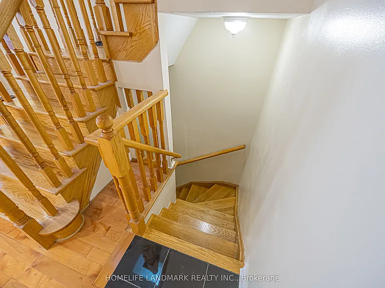 38 Romance Dr — Photo 33