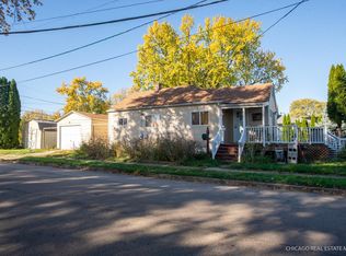 945 S 7th St, Dekalb, IL 60115