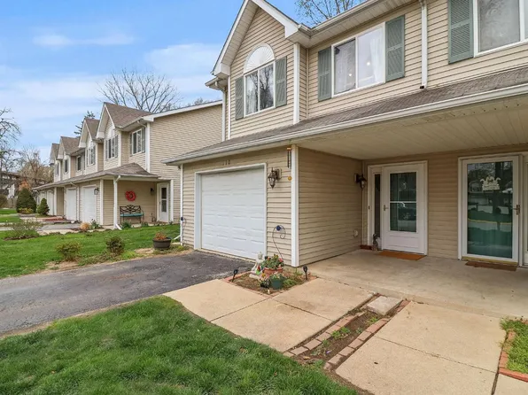 110 Beacon Dr, Hobart, IN 46342