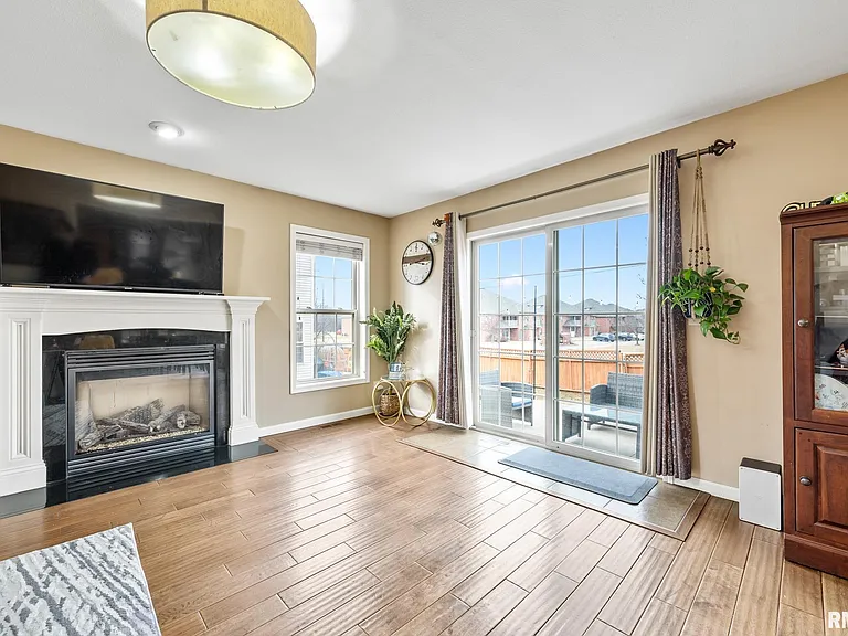2321 W Kenfield Ct — Photo 5