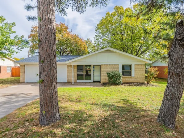 1328 Harrison Ln, Hurst, TX 76053