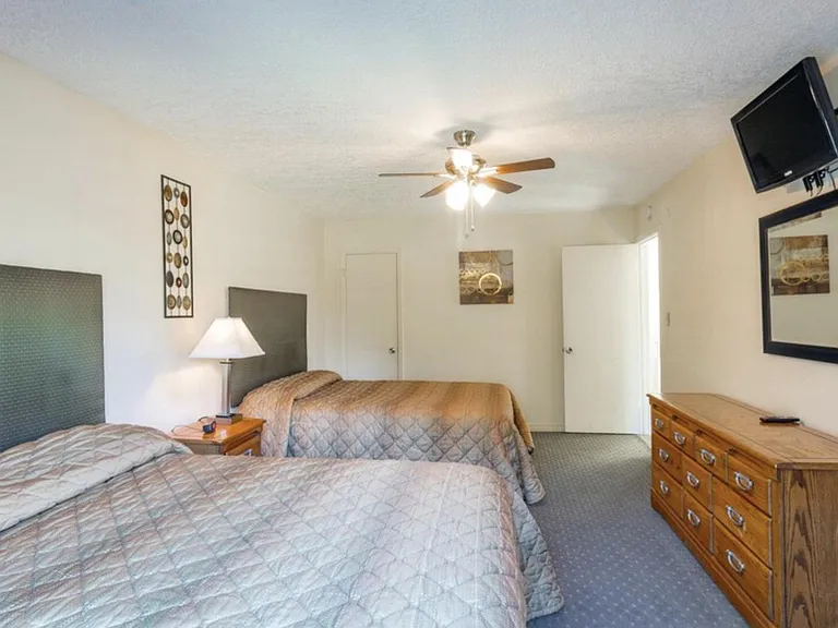 7900 Martin Bluff Rd — Photo 3