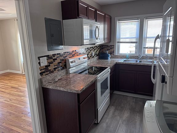 5th image of 611 E Park Ave #3