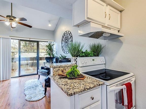 5th image of 701 Nelray Blvd APT 14