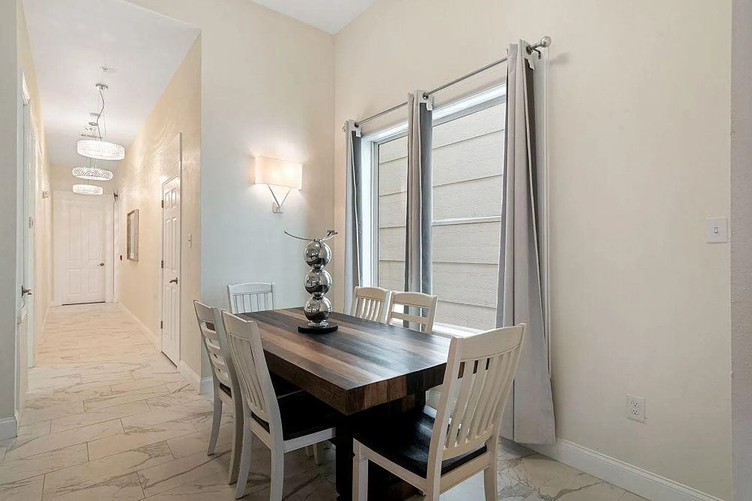 3 bed, 2.0 bath, 1399 sqft, $8,308 — Photo 2