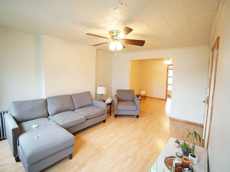 1st image of 156 W 9th St #3D