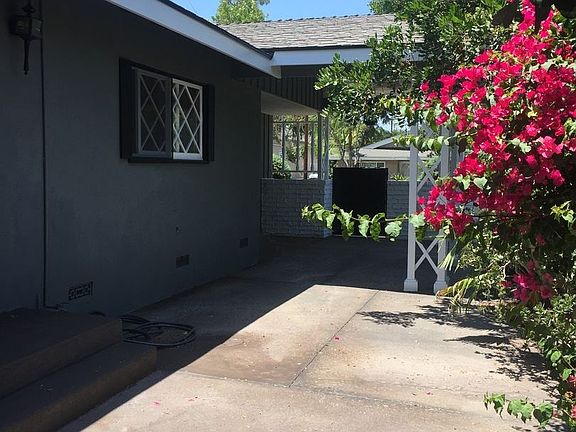 4th image of 3300 California Ave