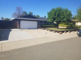 2207 Bradshaw Ave, Roseville, CA 95661