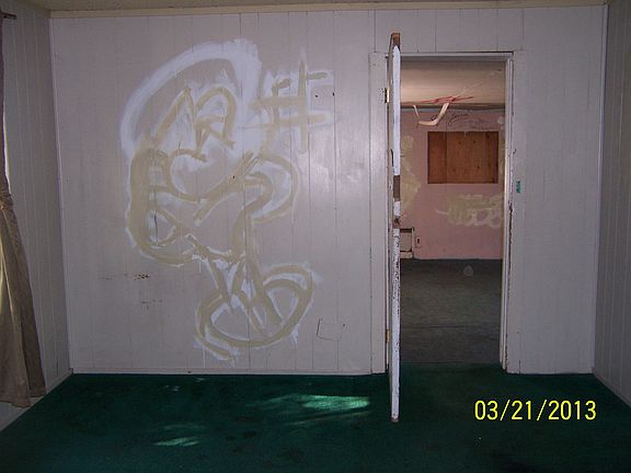 5th image of 726 S Wagner Ave