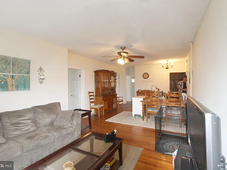 8422 Germantown Ave #2A — Photo 3