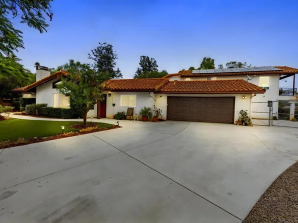 1402 Rimrock Dr, Escondido, CA 92027