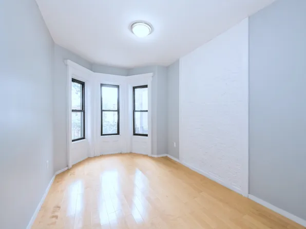 1558 Saint Mark's Avenue image 10 of 27