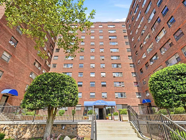 6515 Boulevard East #6R — Photo 1