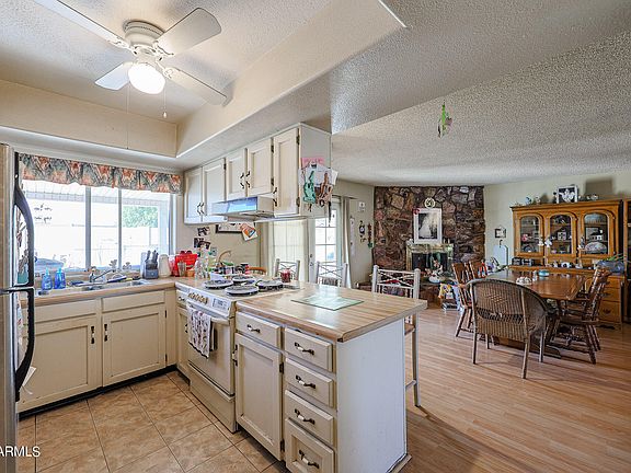 5th image of 4058 W DESERT COVE Avenue