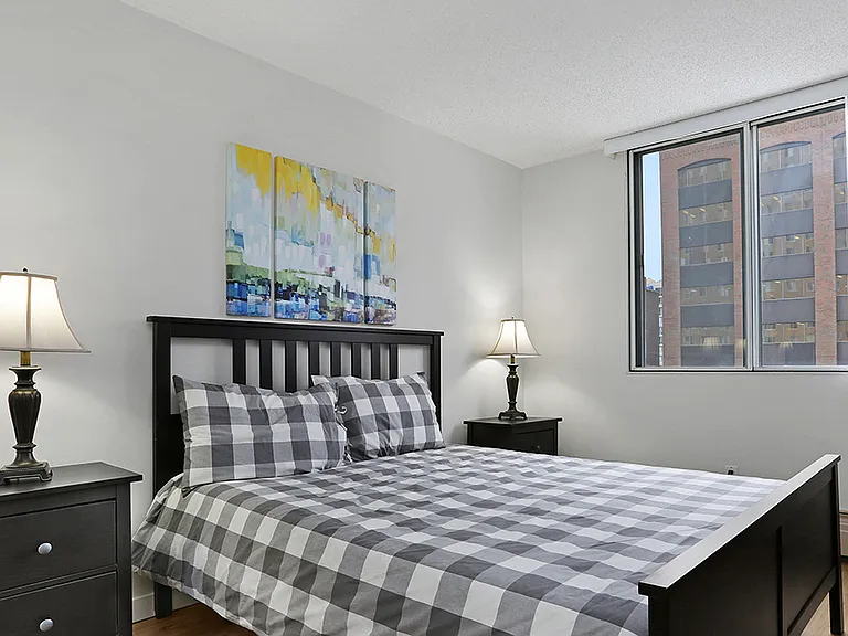 815 4th Ave SW — Photo 37