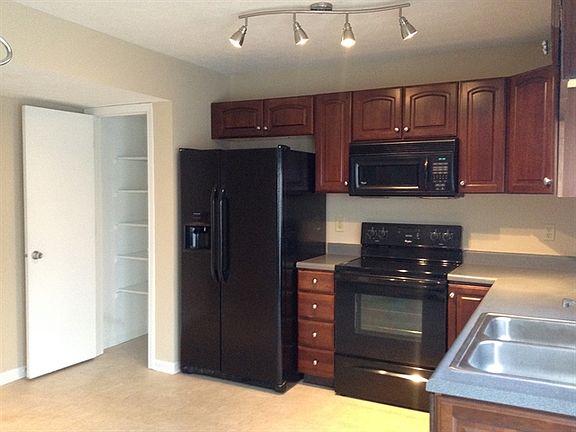 5th image of 339 Pennwood Ln