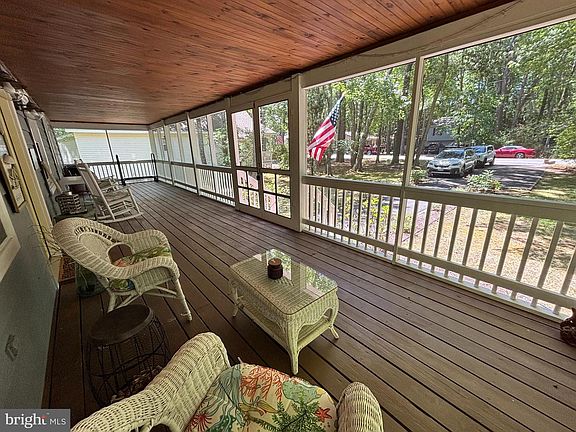 5th image of 126 Camelot Cir