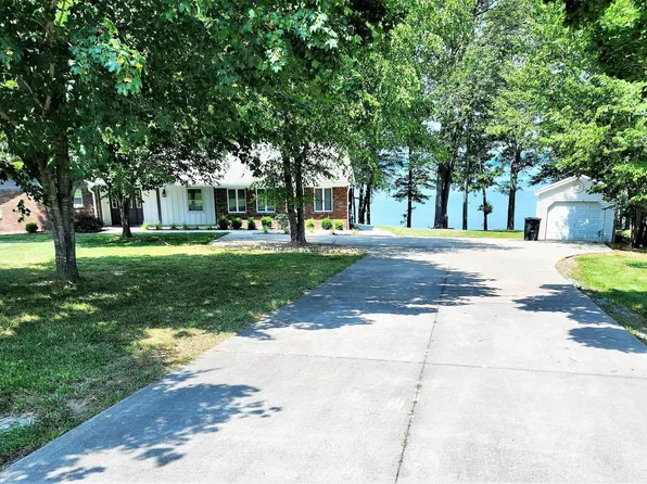 642 Carriage Cove Rd, Cadiz, KY 42211