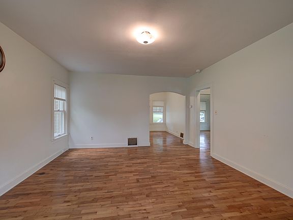 5th image of 24968 Northeast St