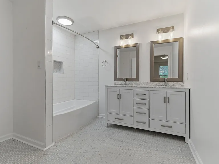 308 Brookview Ct #A — Photo 26