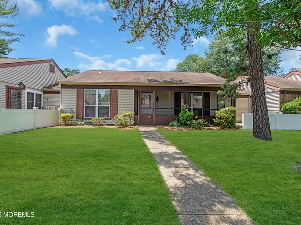 761B Liverpool Circle, Manchester, NJ 08759