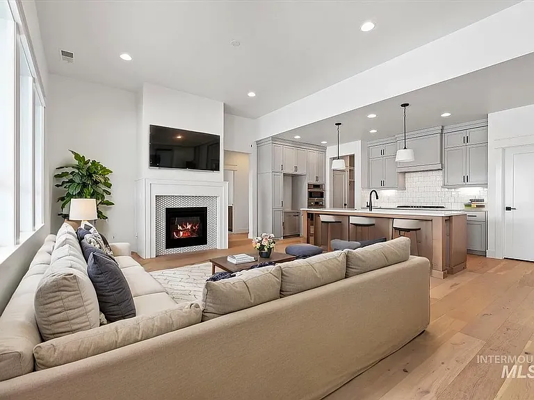 8369 W Meltwater Ln — Photo 17