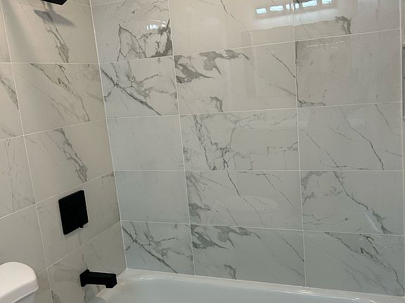 5th image of 3906 Coronation Ct #3906