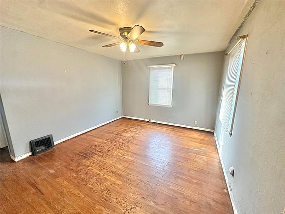 2nd image of 7043 Manette Dr