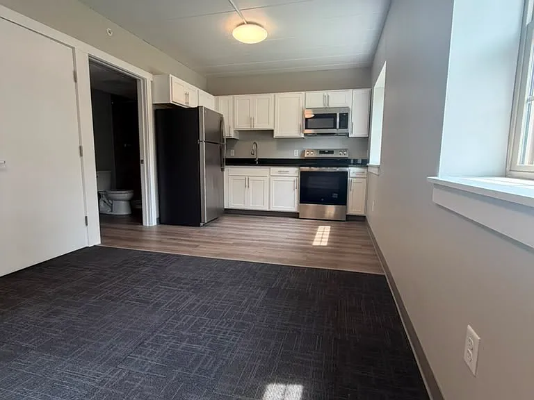 400 Riverside Dr #MANORP106FLOOR-1 — Photo 1