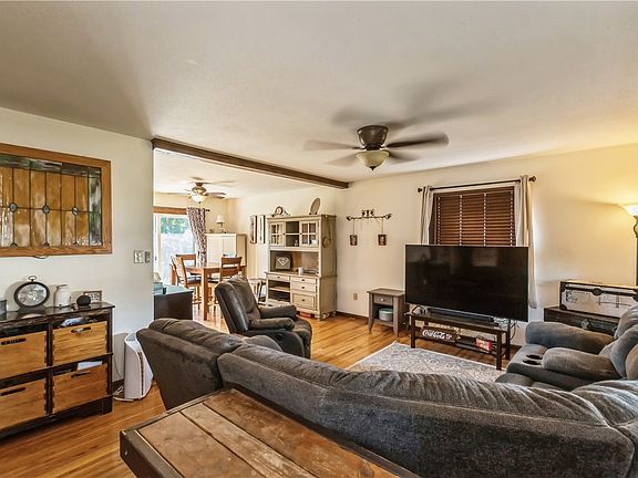 3rd image of 108 Cherry St