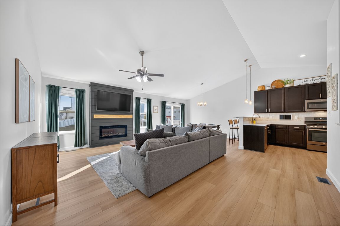 next background image