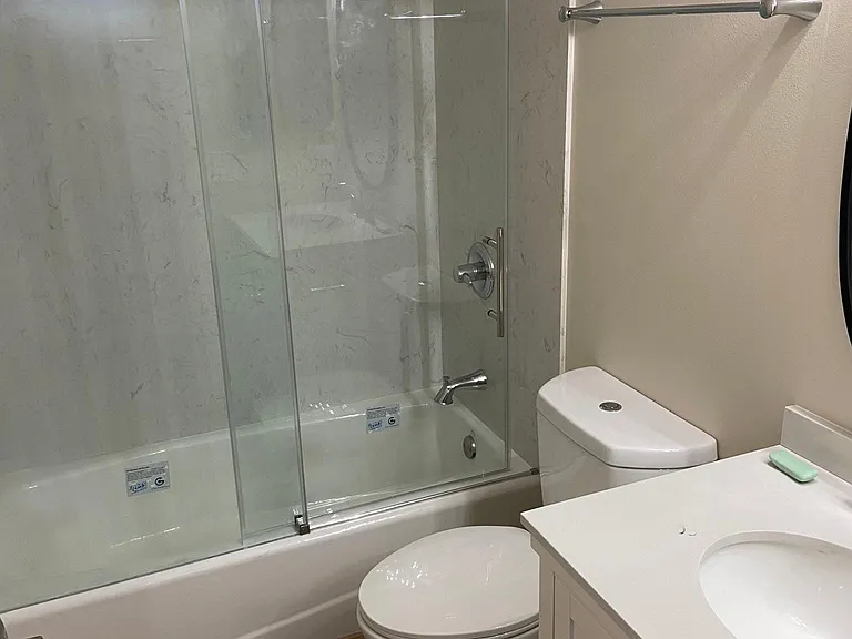 Hallway Full Bathroom