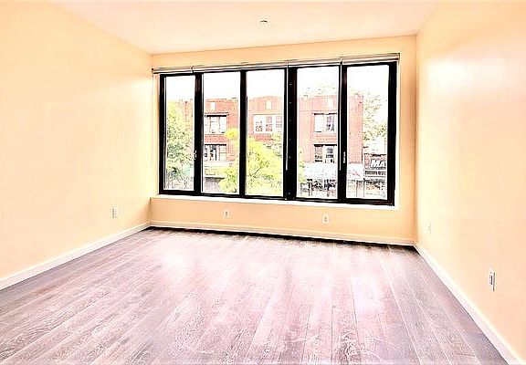 2nd image of 28-18 Steinway St #210