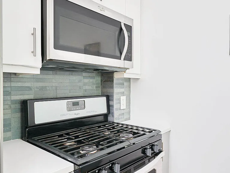 531 Myrtle Ave #4BB — Photo 4