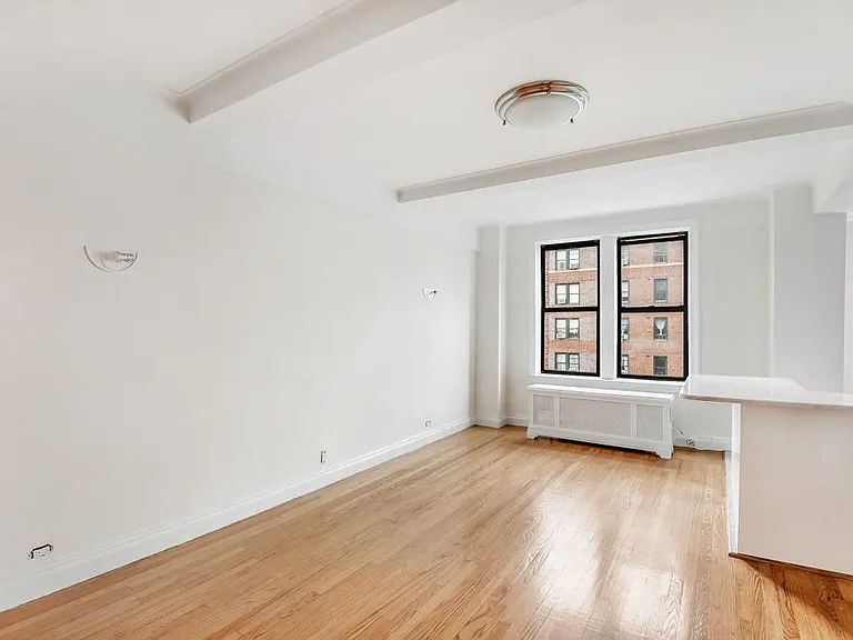 301 E 21st St #12A — Photo 4