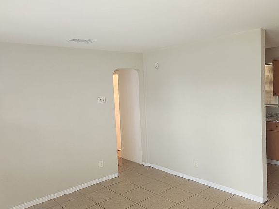 4th image of 1204 Imperial Dr