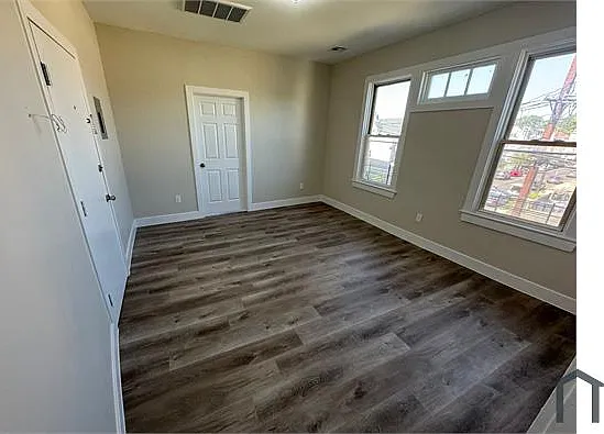 28 Wainwright St #3 — Photo 6