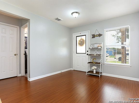 4th image of 7703 Alverstone Way