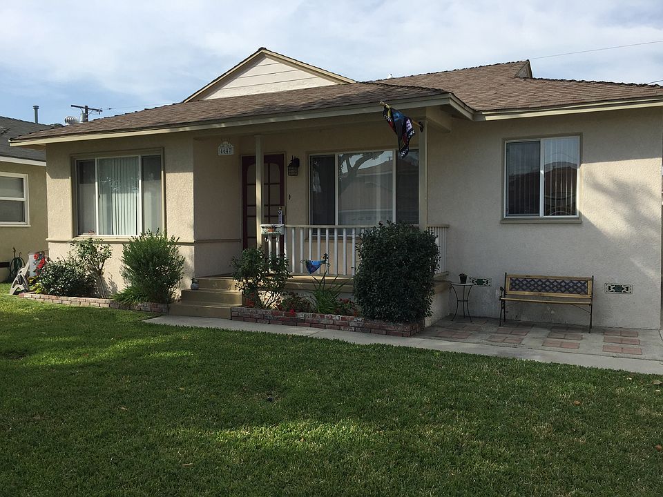 1st image of 4647 Dunrobin Ave