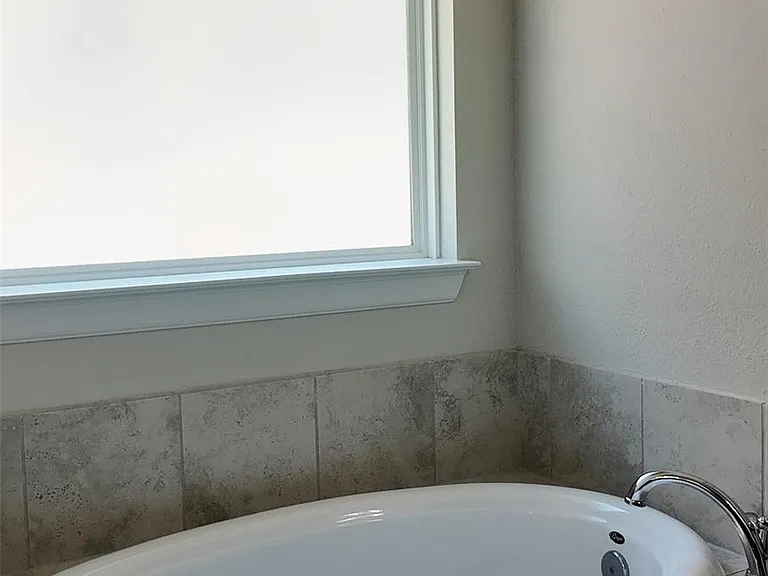 2320 Base Burner Path — Photo 22