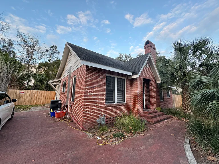 1212 NW 4th Ave — Photo 1